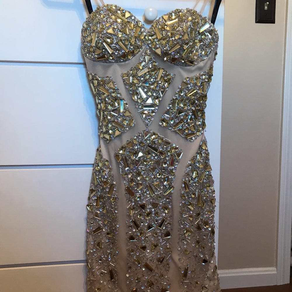 Short formal dress by Impression Eveninmg